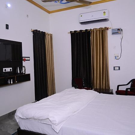 Shri Narayanam Guest House And Home Stay Ayodhya Exteriör bild