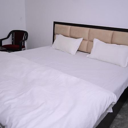 Shri Narayanam Guest House And Home Stay Ayodhya Exteriör bild