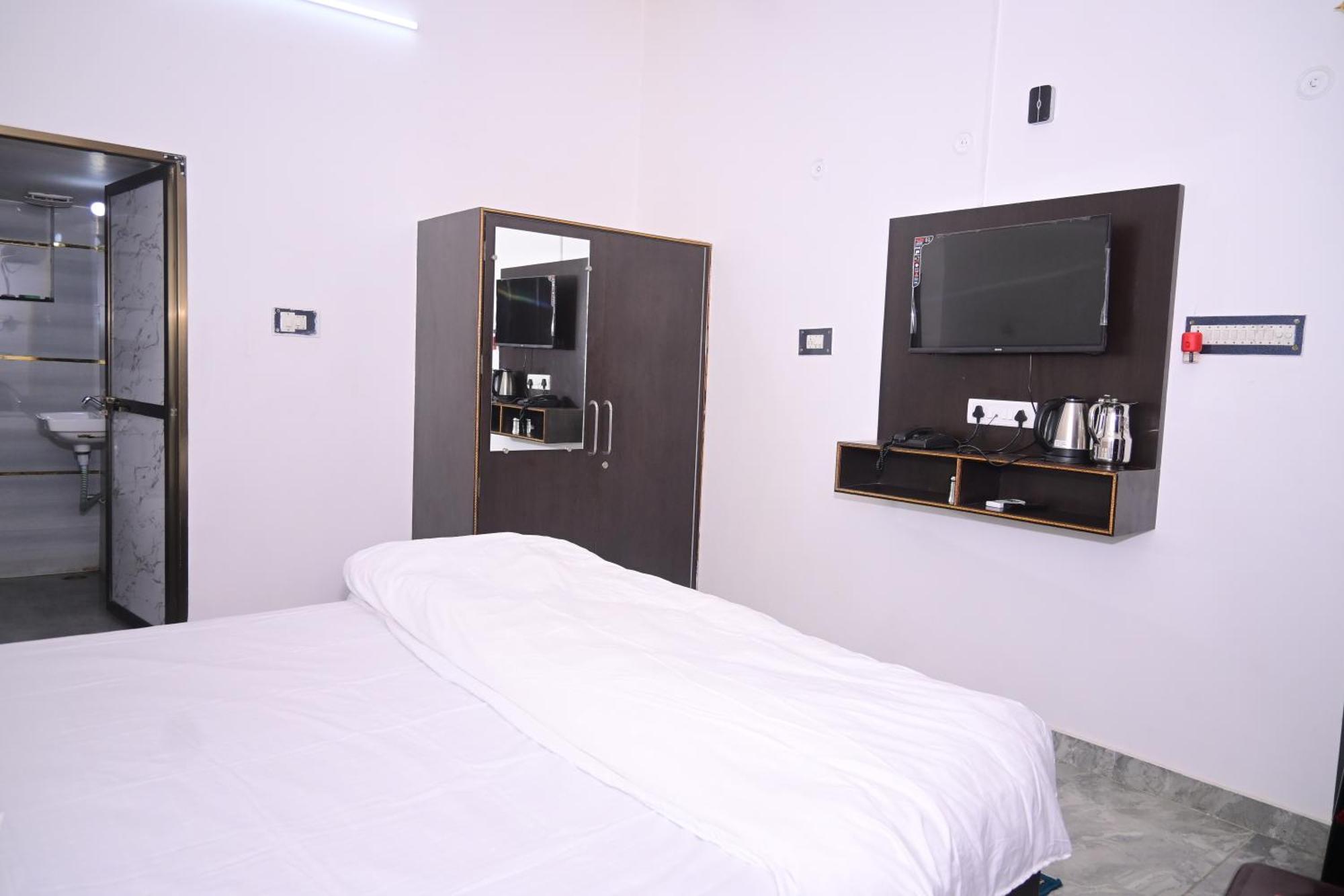 Shri Narayanam Guest House And Home Stay Ayodhya Exteriör bild