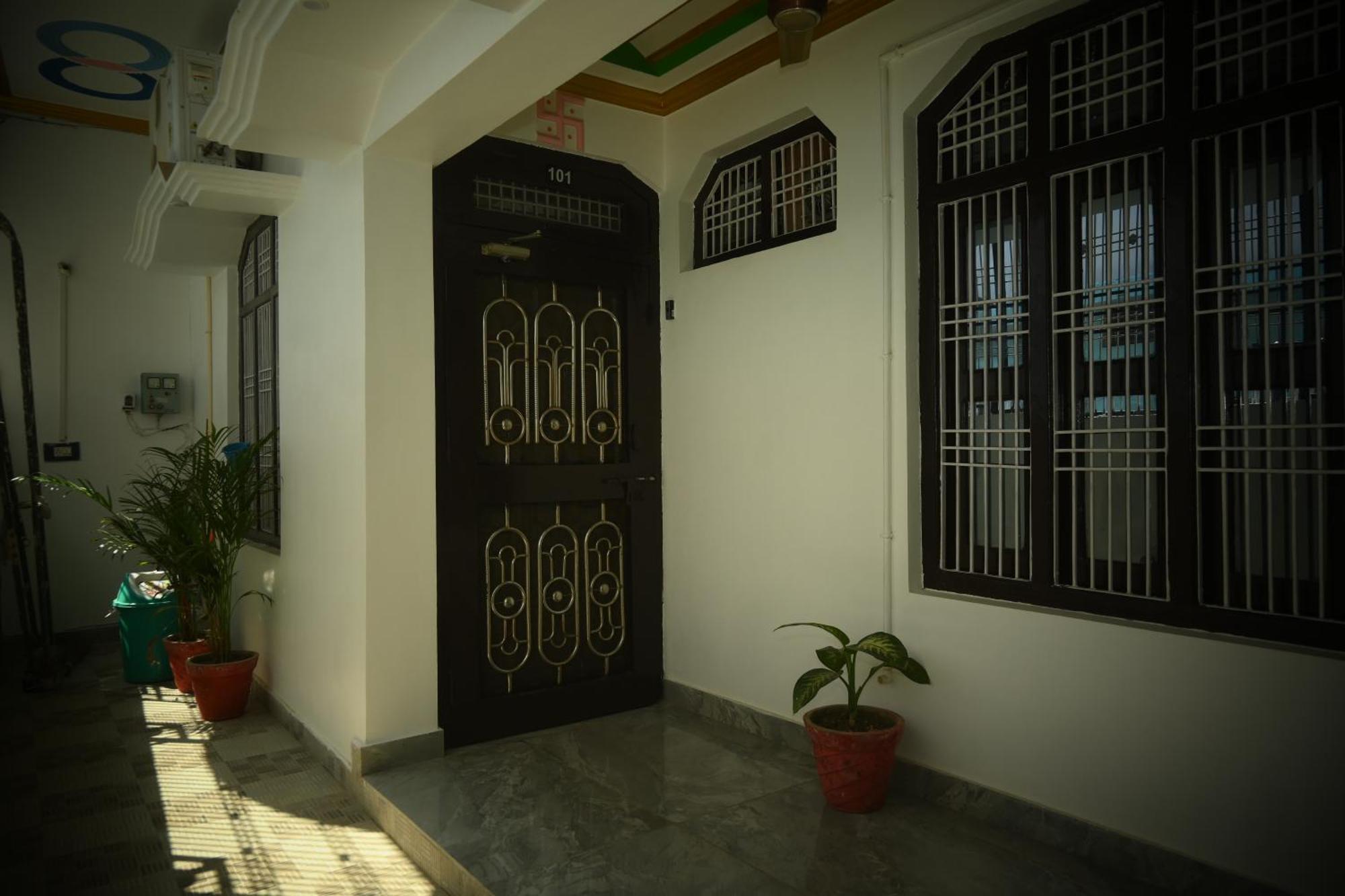 Shri Narayanam Guest House And Home Stay Ayodhya Exteriör bild